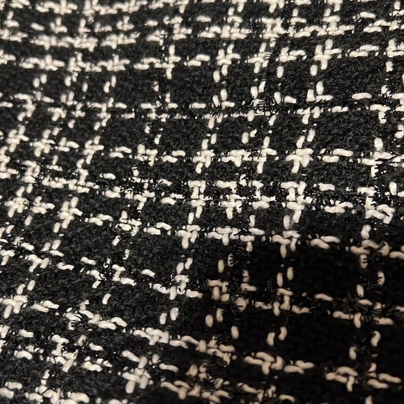 Black shiny mini skirts - Picture 3 of 3